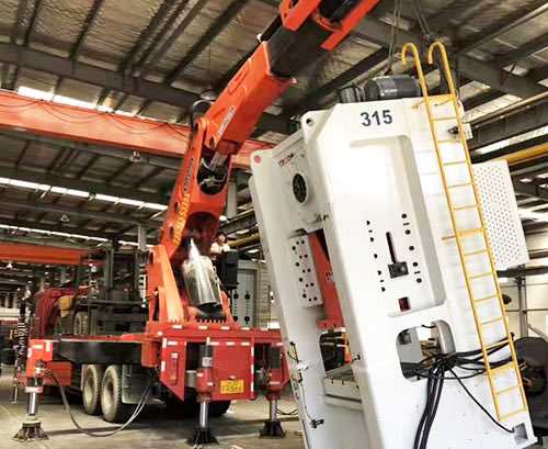 唐山曹妃甸附近随车吊出租，轻松解决运输难题