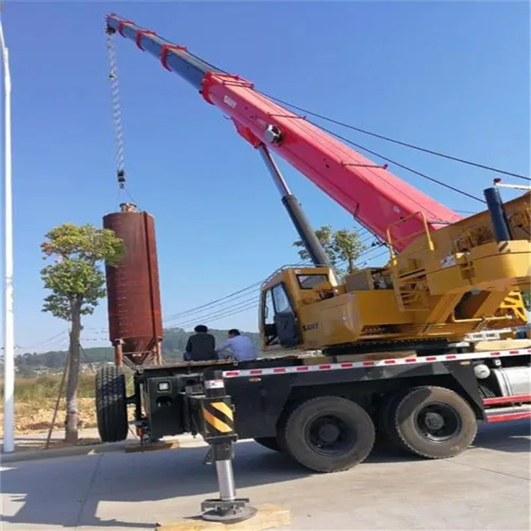 唐山曹妃甸专业吊车租赁多少钱