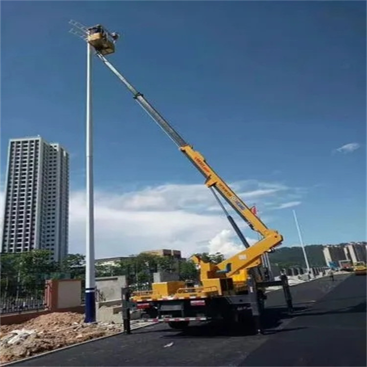 唐山曹妃甸维修路灯的曲臂升降车出租