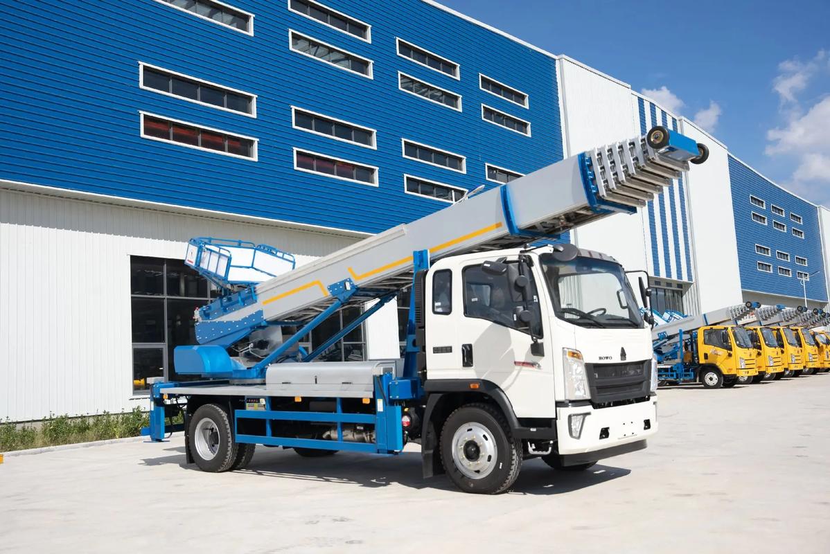 唐山曹妃甸出租云梯车高空作业车 建筑垃圾搬运