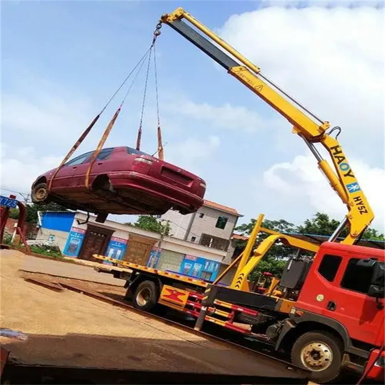 唐山曹妃甸吊车吊汽车的正确方法